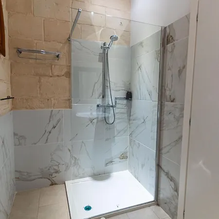 Konukevi 6 At Palazzo Seraphim Boutique Living In St Julians 3*