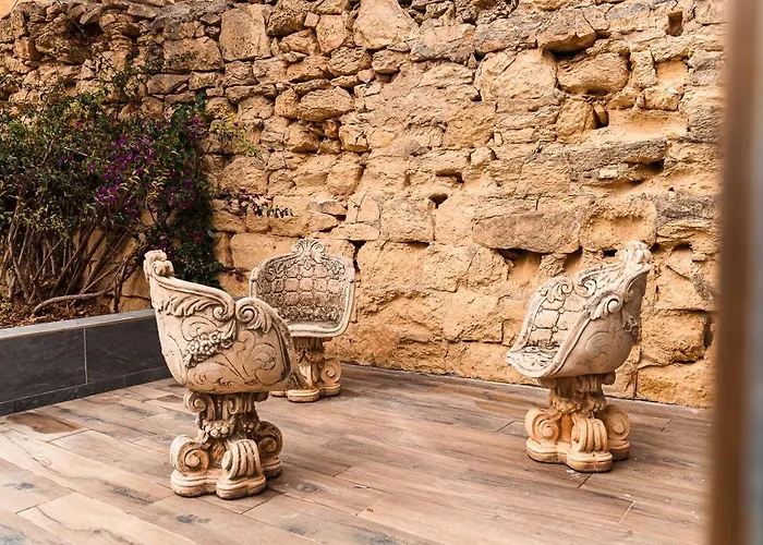 6 At Palazzo Seraphim Boutique Living In St Julians Maison d'hôtes 3*